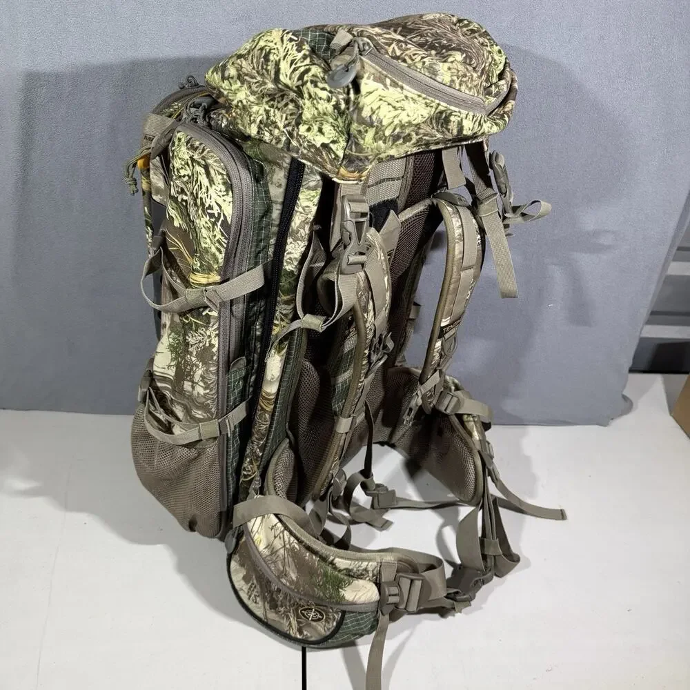 Tenzing TZ 6000 Hunting Backpack Hip Belt Padded Hydration NEW